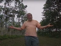 DEJVID BELAMI (David Bellamy), CELOM SVETU DOBRO POZNATI ENGLESKI BOTANIČAR, LJUBITELJ PRIRODE I EKOLOŠKI AKTIVISTA