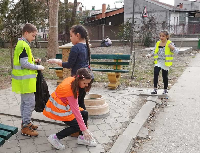 OŠ „VELJKO VLAHOVIĆ“, NOVI SAD, ŠANGAJ – EKO PATROLE U NAŠOJ ŠKOLI